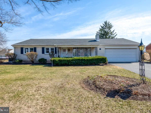 2694 Sunset Ln, York, PA 17408