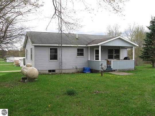 2nd image of 10644 Iris Ln