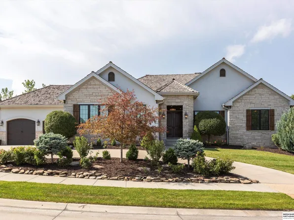 17510 Farnam St, Omaha, NE 68118