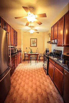 Sold by Remax City Square | media 48