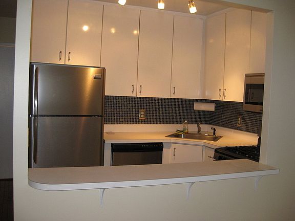 2nd image of 211 W 71st St APT 10D