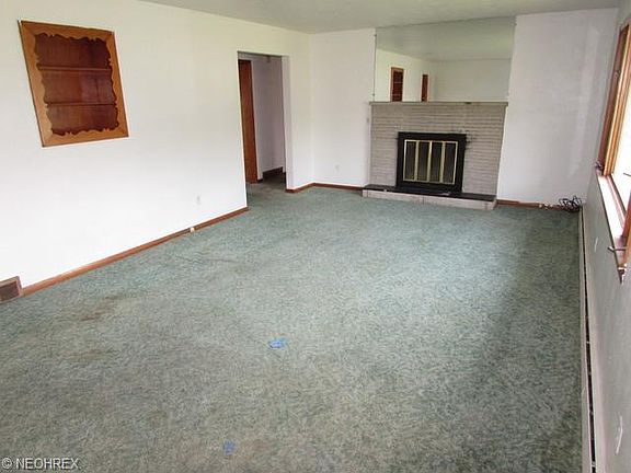 5th image of 236 Southwood Dr