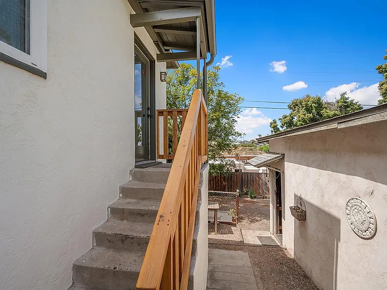 7170 Hybeth Dr — Photo 36