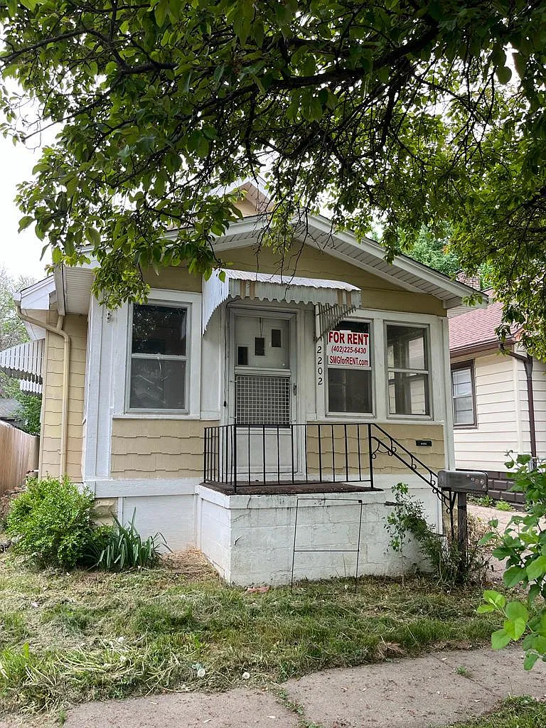 2202 7th Avenue, Council Bluffs, IA 515 — Photo 1