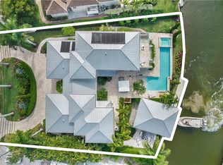 2290 Tarpon RD, NAPLES, FL 34102