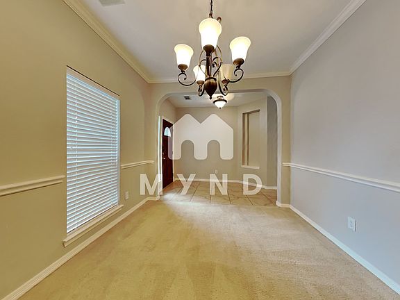 3rd image of 955 Umbria Ln