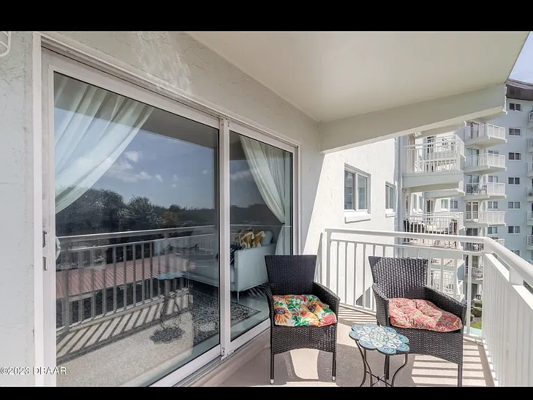 100 Silver Beach Ave — Photo 18