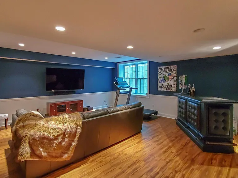 32 Cliff Ave #1 — Photo 29