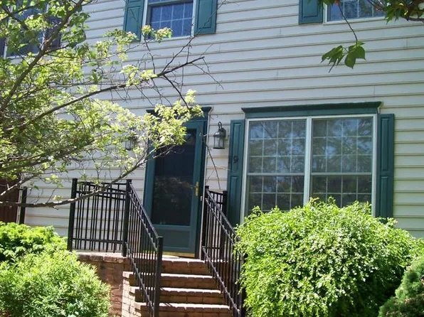 19 Ryan Way, Shepherdstown, WV 25443