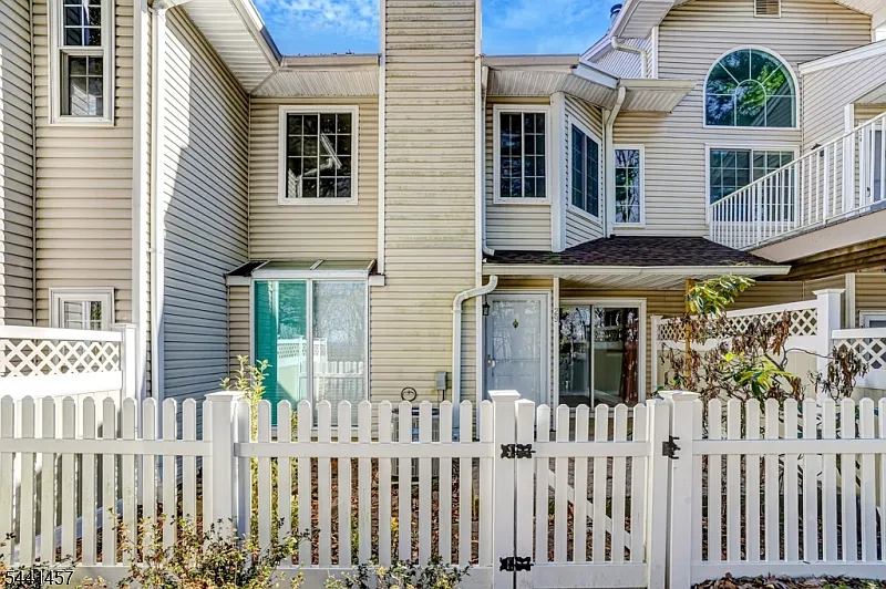29 Encampment Dr