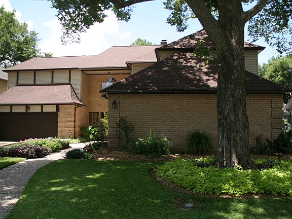 2nd image of 1138 Shillington Dr