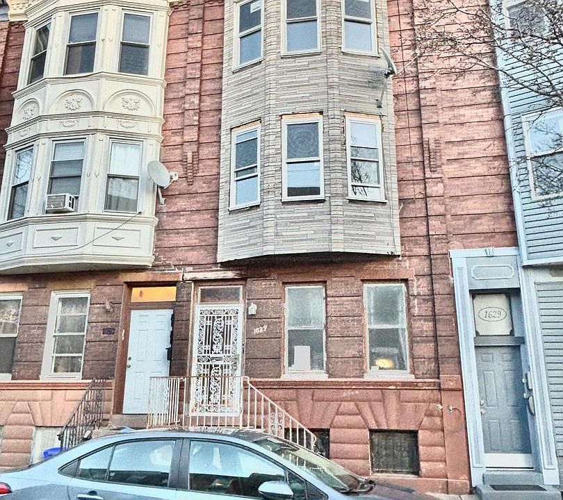 1st image of 1627 S 8th St
