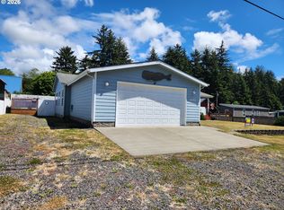 1050 Broadway Ave, Winchester Bay, OR 97467
