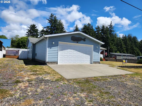 1050 Broadway Ave, Winchester Bay, OR 97467