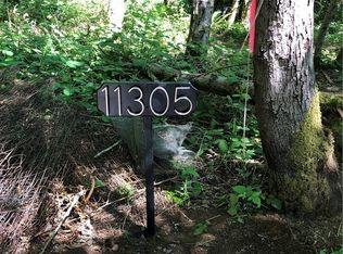 11305 Miller Rd NE, Bainbridge Island, WA 98110