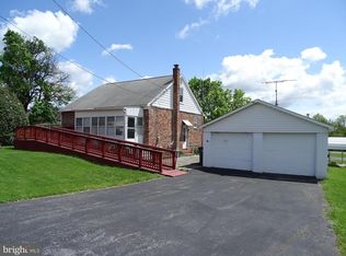 2441 Oakland Rd, Dover, PA 17315