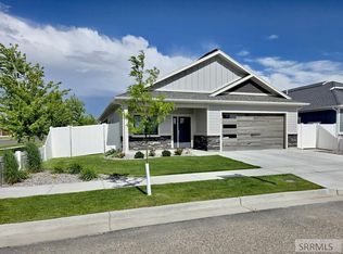 377 Glade Loop, Idaho Falls, ID 83404