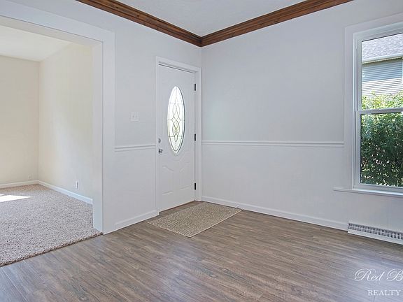 4th image of 928 S 26th St