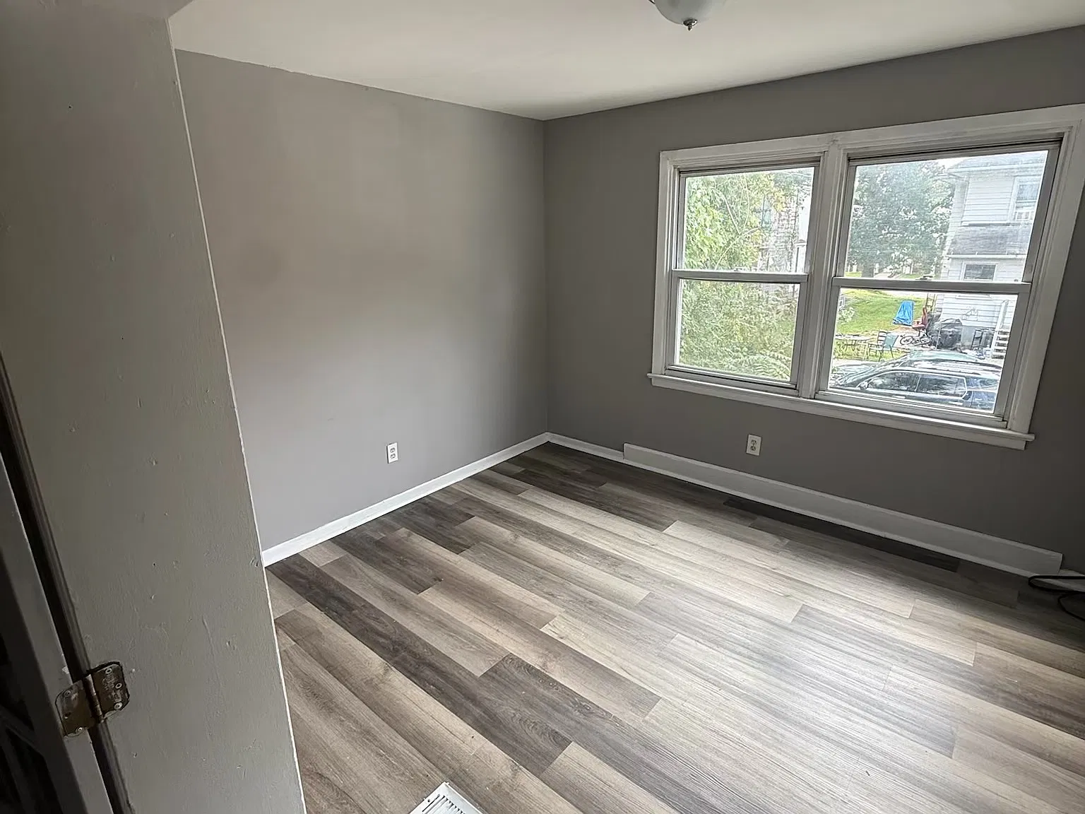 2 bed, $1,300 — Photo 4