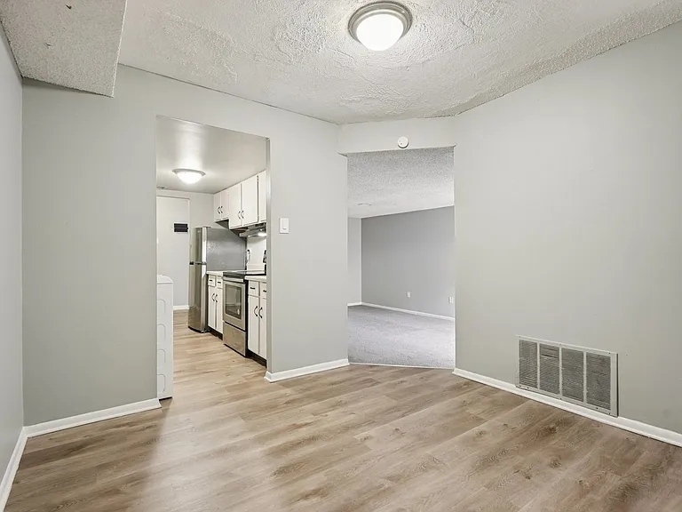Aspen Apartments in Whitehall — Photo 41