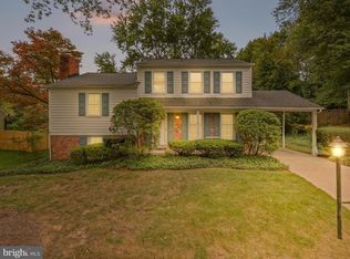 8112 Briar Creek Dr, Annandale, VA 22003