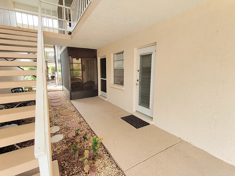 509 W Venice Ave #107 — Photo 4