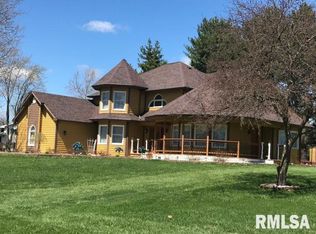 37 Richard St, Macomb, IL 61455