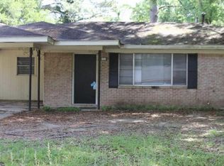 111 Arlington Dr, Pineville, LA 71360