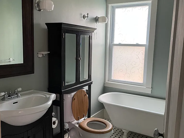 146 Green St #1 — Photo 7
