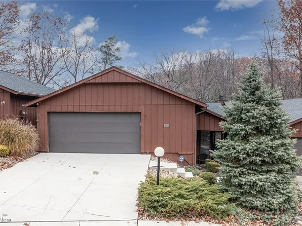 18035 Cliffside Dr, Strongsville, OH 44136