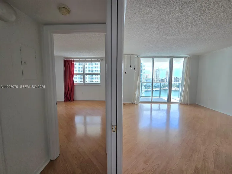 1155 Brickell Bay Dr #2006 — Photo 16