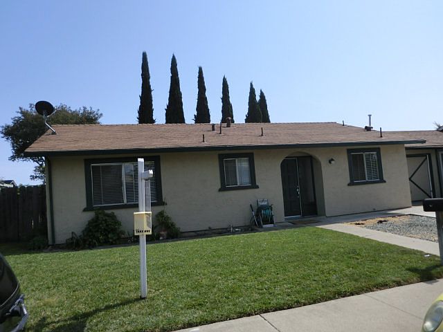 1st image of 490 Grant Ct