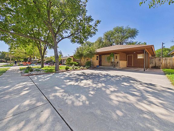 3rd image of 4739 Augusta Ln