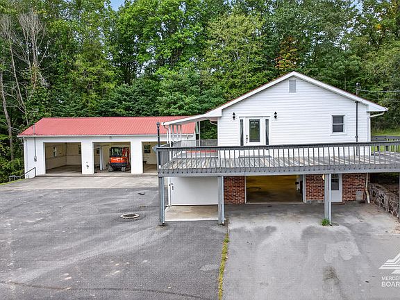 3rd image of 7060 New Hope Rd