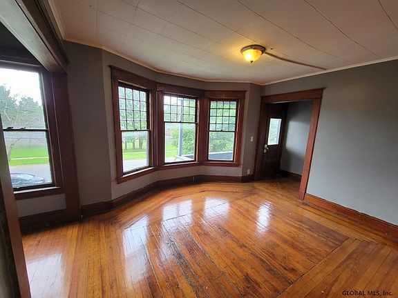 3rd image of 53 N Manning Blvd