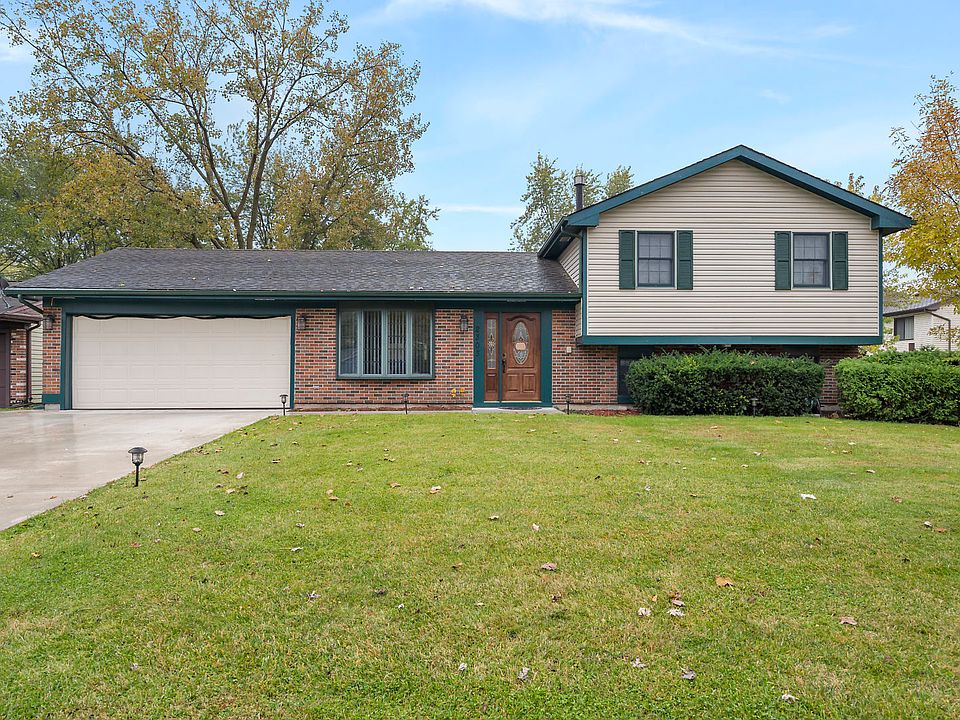 1st image of 2303 Driftwood Ln