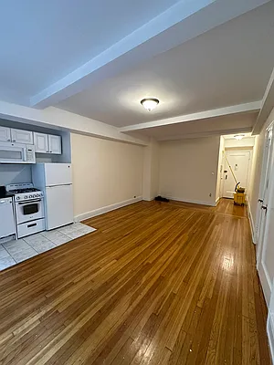 Rented by Bond New York | media 2