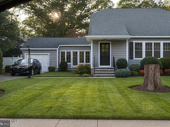 3rd image of 16 Dickinson Ave
