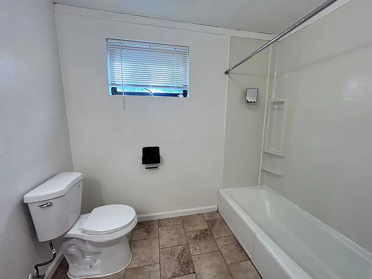 441 Haggin Ave — Photo 14