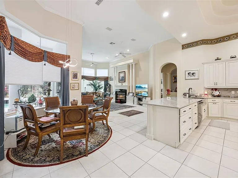 8742 Southern Breeze Dr — Photo 29