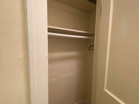 5th image of 3004 Monument Ave APT 2