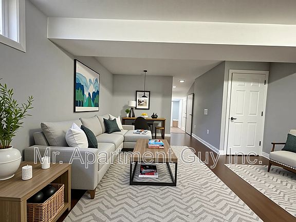 3rd image of 122 Ironwood Cres