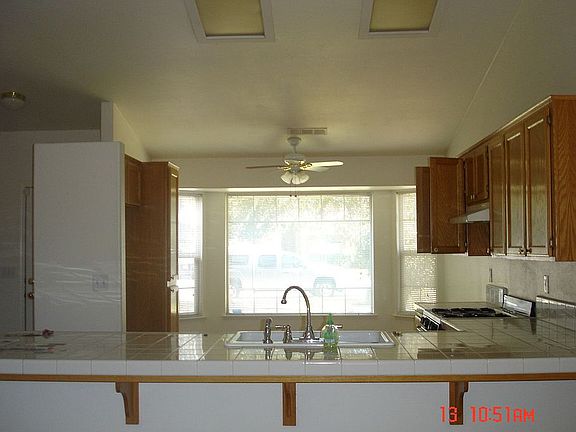 4th image of 1332 E Sunnyside Ave