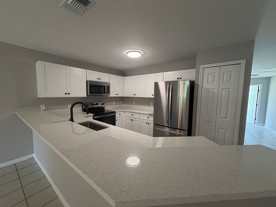 1st image of 341 Harold Ave S