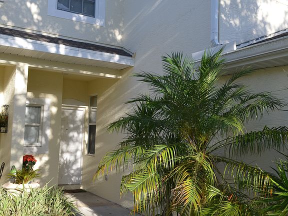 3rd image of 227 Foxtail Dr APT F