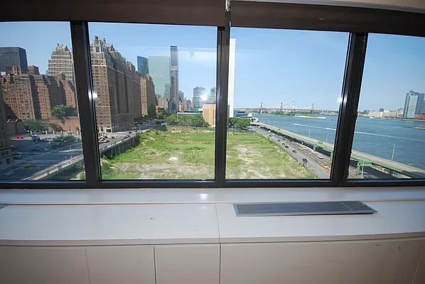 Rented by Luxury Habitat | media 1