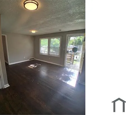 4447 Elmwood Ave — Photo 6