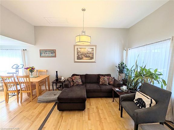 5th image of 7 Campbell Ave