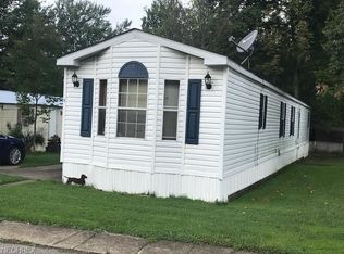 4 Susan Ln, Chardon, OH 44024