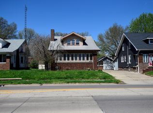 127 W Locust St, Canton, IL 61520